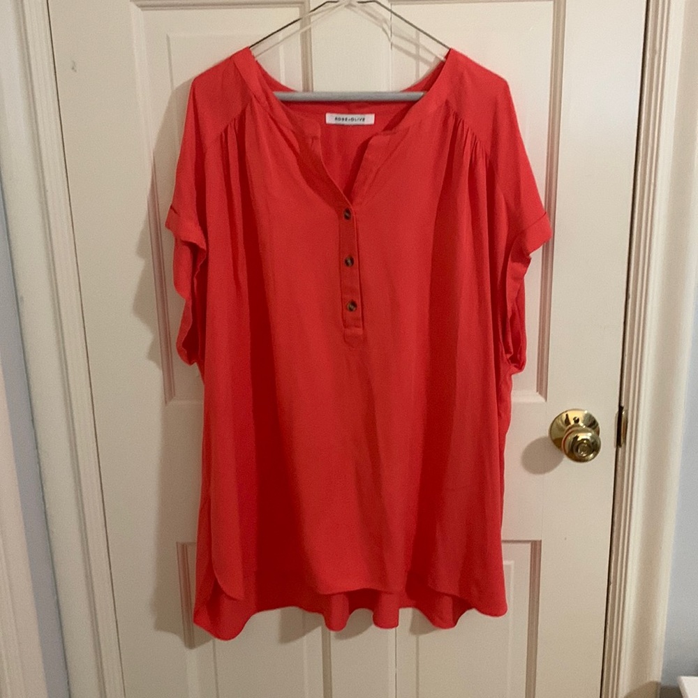 Short sleeved Rose+Olive blouse. Open flowy design. Perfect summer piece.